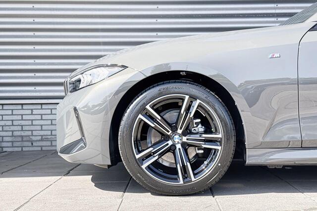 BMW 3-SERIE Sedan 318i