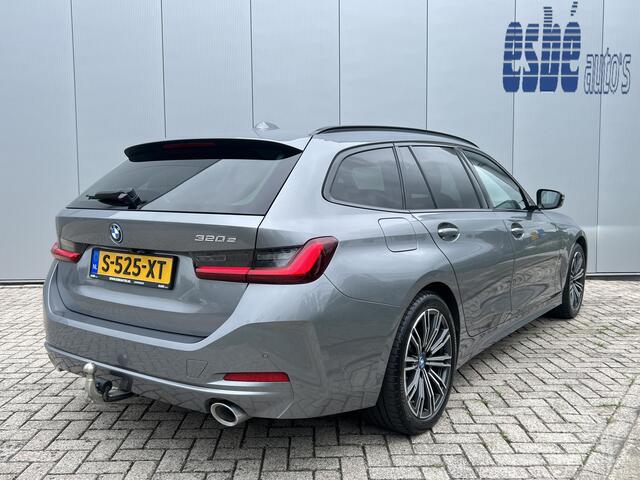 BMW 3-SERIE Touring 320e Trekhaak Leder Camera Live Cockpit Plus Widescreen Elektrische Sportstoelen Stoelverwarming Extra Getint Glas Shadow Line Hifi Apple Carplay Android Auto Plug In Hybride NL Auto 1e Eigenaar BTW