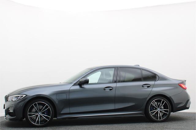 BMW 3-SERIE 330e High Executive M Sport Laser, Merino Leer, H&K, Memory, Camera, ACC, Keyless