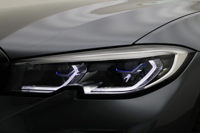 BMW 3-SERIE 330e High Executive M Sport Laser, Merino Leer, H&K, Memory, Camera, ACC, Keyless