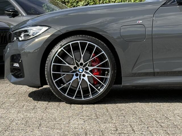 BMW 3-SERIE Touring 330e | High Exe | M-Sport Plus | CoPilot | Panorama | Harman/Kardon | Elek. Stoelverst. | Elek. Trekhaak | Stuur + Stoelverw.
