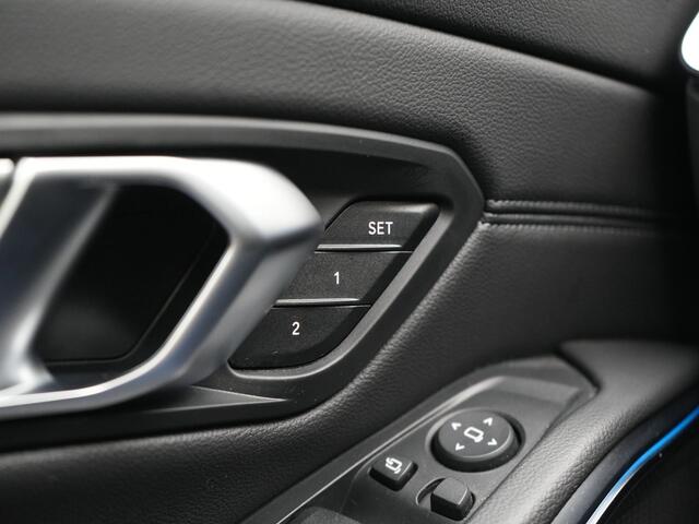 BMW 3-SERIE Touring 330e Sportline PHEV 293pk Dealer O.H. | Panodak | Adaptive Cruise | Head Up | Laser LED | 360 Camera | Lederen Sportstoelen Memory & Verwarmd | Stuur Verwarmd | Sfeerverlichting | Keyless | Blis | Apple Carplay | Hifi Audio | Plug In Hybrid |