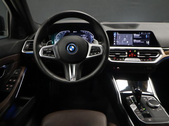 BMW 3-SERIE Touring 320e Business Edition Plus M Sport [HEAD-UP, APPLE CARPLAY, ANDROID, STOELVERWARMING, CAMERA, VOL LEDER, PDC RONDOM, CRUISE, CLIMATE, NIEUWSTAAT]