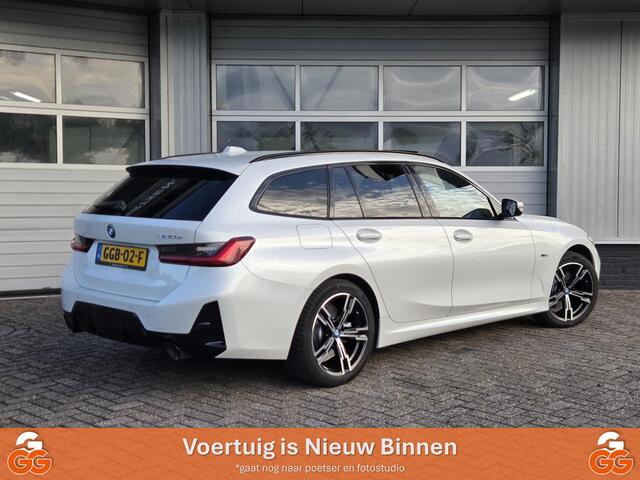 BMW 3-SERIE Touring 320e, M-sport, Trekhaak, Panoramadak, Volleder! LED koplampen!