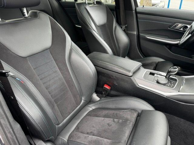 BMW 3-SERIE 318i Silverstone Edition M Sport Automaat Airco/ECC,Navi,Camera BTW/BPM
