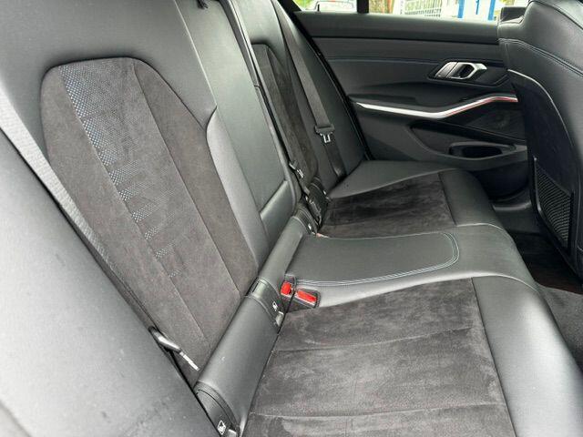 BMW 3-SERIE 318i Silverstone Edition M Sport Automaat Airco/ECC,Navi,Camera BTW/BPM