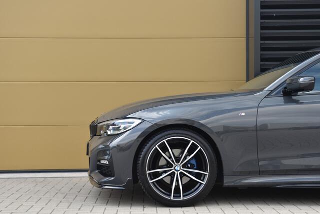 BMW 3-SERIE 320i High Executive Edition * M-Pakket * Harman/kardon * Schuifdak * Spoilerset * Achteruitrijcamera *