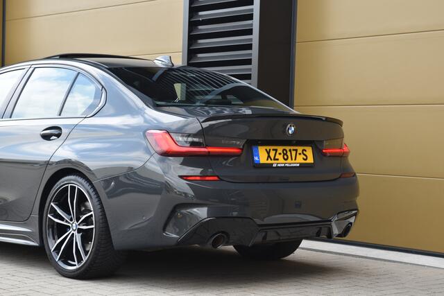 BMW 3-SERIE 320i High Executive Edition * M-Pakket * Harman/kardon * Schuifdak * Spoilerset * Achteruitrijcamera *