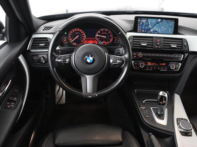 BMW 3-SERIE Touring 318i M Sport Corporate Lease | Leder | Stoelverwarming | Bluetooth | Navigatie | Cruise control | Park assist | Climate control |