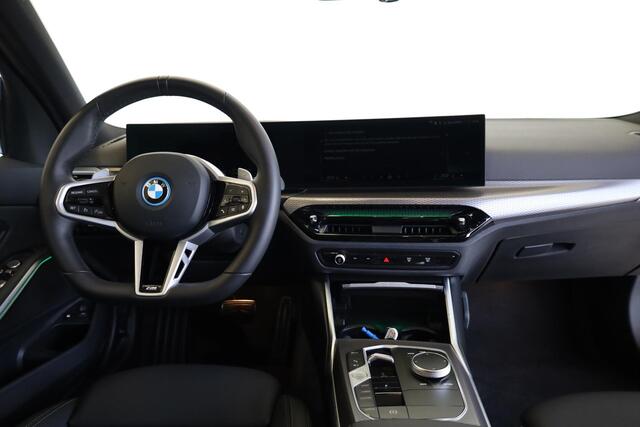 BMW 3-SERIE Touring 330e xDrive | M Sportpakket Pro | Panorama Dak | Comfort Access | Elektr. Trekhaak