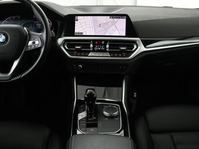 BMW 3-SERIE Touring 318i Business Edition Plus | Leder | Stoelverwarming | Carplay | Virtueel dashboard | Cruise control | Climate control | Park assist | Full LED |