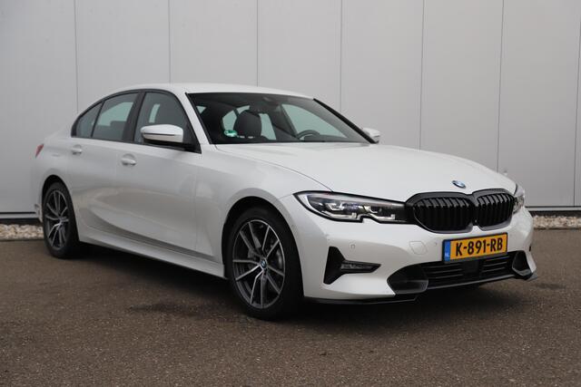 BMW 3-SERIE 330e High Executive Shadowline Pakket Leder 18 inch Full LED Harman Kardon Adaptive Cruise Memory Stoelen