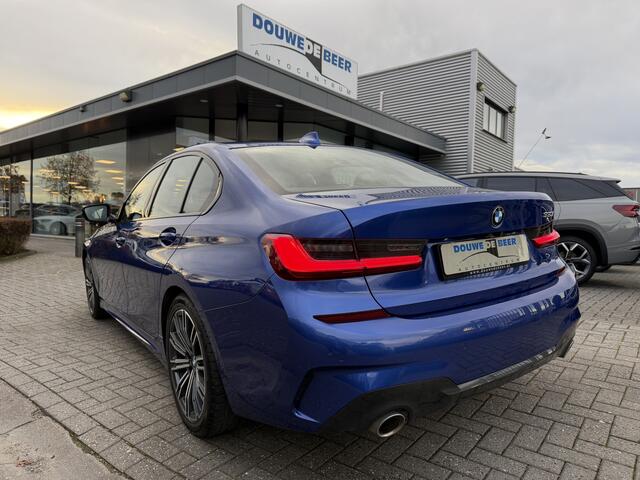 BMW 3-SERIE 330i M Sport Adapt. Cruise | 360-Camera | HiFi | Stoelverw. | Sfeerverlichting