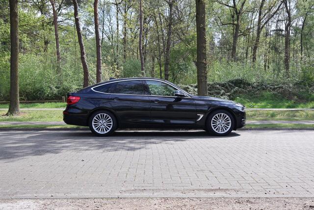 BMW 3-SERIE GT Gran Turismo 320i High Executive Edition Luxury Line, Leer, Navi Pro, Hifi audio, LED, Camera, Elektrische trekhaak, stoelverwarming etc.