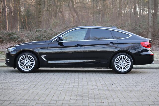 BMW 3-SERIE GT 320i High Executive Org.NL | Luxury Line | Leer | Navi Pro | Hifi audio | LED | Camera | Elektrische trekhaak | stoelverwarming | etc.