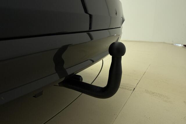 BMW 3-SERIE GT Gran Turismo 320i High Executive Edition | Lederen bekleding | M Sport pakket | Trekhaak | Stoelverwarming | Keyless | Navigatie | Weinig kilometers | Climate control