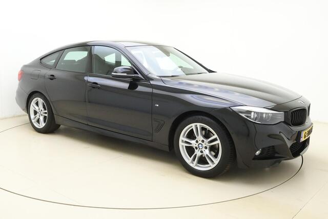 BMW 3-SERIE GT Gran Turismo 320i High Executive Edition | Lederen bekleding | M Sport pakket | Trekhaak | Stoelverwarming | Keyless | Navigatie | Weinig kilometers | Climate control