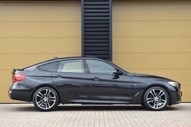 BMW 3-SERIE GT Gran Turismo 320i High Executive * M-Sport * Panoramadak * LED * Hifi * DAB * Comforttoegang *