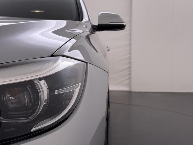 BMW 3-SERIE GT Gran Turismo 320i High Executive Edition M-Sport | NL Auto | Pano |