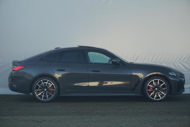 BMW 4-SERIE Gran Coupé 420i M Sport Pro / Harman Kardon / Schuif- Kanteldak / Stuurverwarming / Driving Assistant Professional