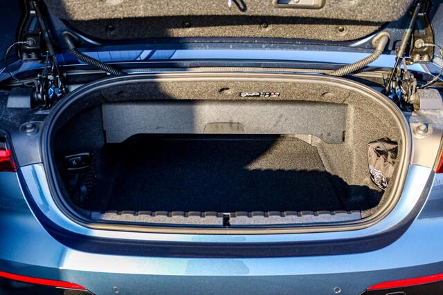 BMW 4-SERIE Cabrio M440i xDrive High Executive