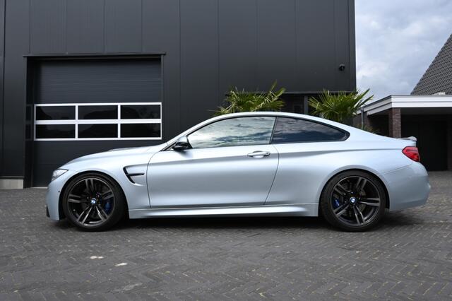 BMW 4-SERIE M4
