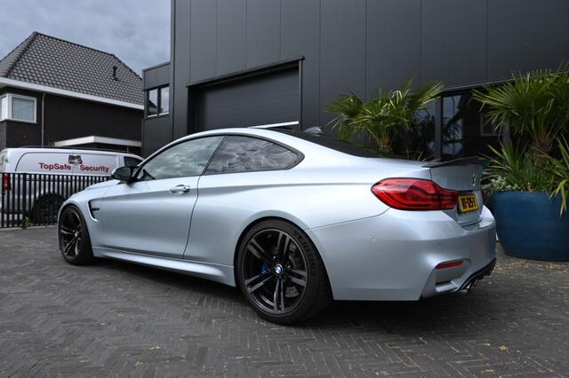 BMW 4-SERIE M4
