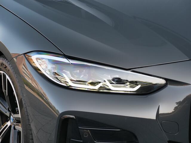 BMW 4-SERIE Cabrio 420i High Executive 184 Pk Automaat M-pakket / Navi / Leer / Camera / DAB / Apple Carplay