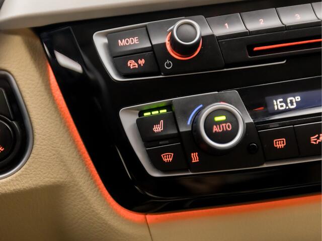 BMW 4-SERIE Gran Coupé 418i High Executive Automaat (GROOT NAVI, CLIMATE, LEDER, STOELVERWARMING, SPORTSTOELEN, GETINT GLAS, PARKEERSENSOREN, CRUISE, NIEUWE APK, NIEUWSTAAT)