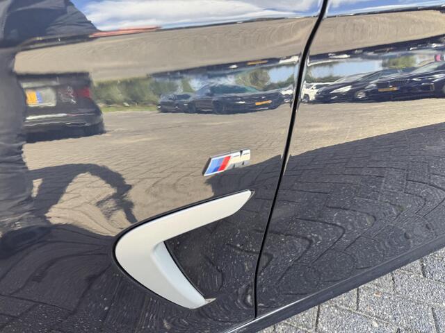 BMW 4-SERIE Gran Coupé 420i High Executive M-Sport | Navigatie | Parkeersensoren | 18 Inch Lichtmetalen Velgen | Stoelverwarming |