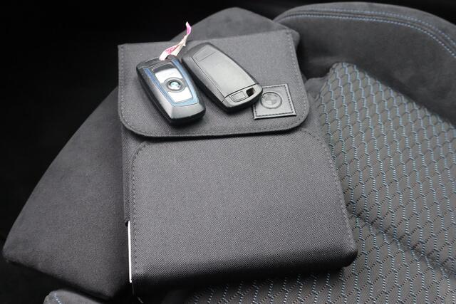 BMW 4-SERIE Coupé 420i Executive (NL auto), Navigatie, Climate control, Stoelverwarming, Cruise control
