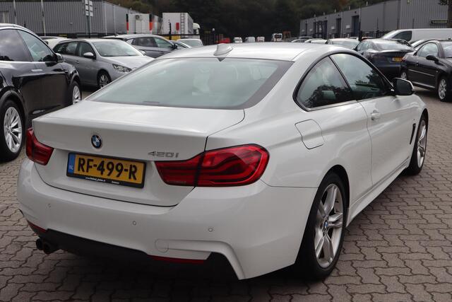 BMW 4-SERIE Coupé 420i Executive (NL auto), Navigatie, Climate control, Stoelverwarming, Cruise control