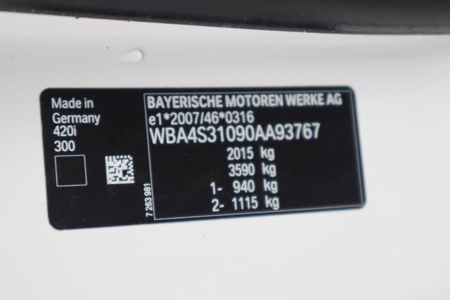 BMW 4-SERIE Coupé 420i Executive (NL auto), Navigatie, Climate control, Stoelverwarming, Cruise control