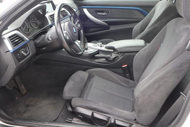 BMW 4-SERIE Coupé 420i Executive (NL auto), Navigatie, Climate control, Stoelverwarming, Cruise control