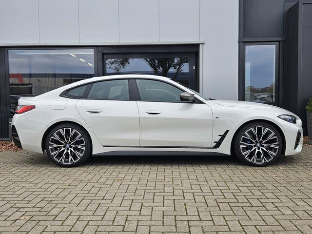 BMW 4-SERIE Gran Coupé 440i High Executive + LASER + INDIVIDUAL + SCHUIFDAK + HARMAN KARDON + KEYLESS