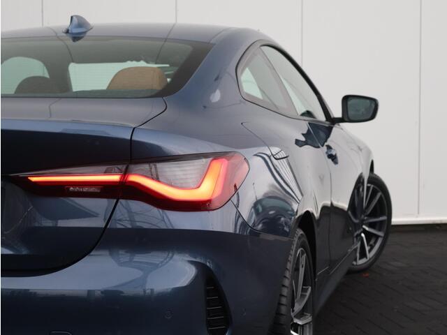BMW 4-SERIE Coupé 420i High Executive Comfort Acces/ Harman-Kardon/ Stoelverwarming/ Achteruitrijcamera/ BMW Laserlight