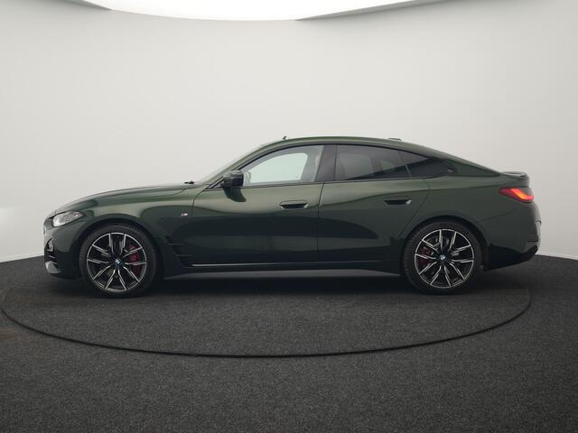 BMW 4-SERIE Gran Coupé 430i M Sport 245pk Dealer O.H Sanremo Green | Panodak | Lederen Competition Stoelen Memory & Verwarmd | Adaptive Onderstel | 360 Camera | Harman & Kardon | 19" L.M | Carbon | Apple Carplay | Navigatie | Blis | Virtual | DAB |