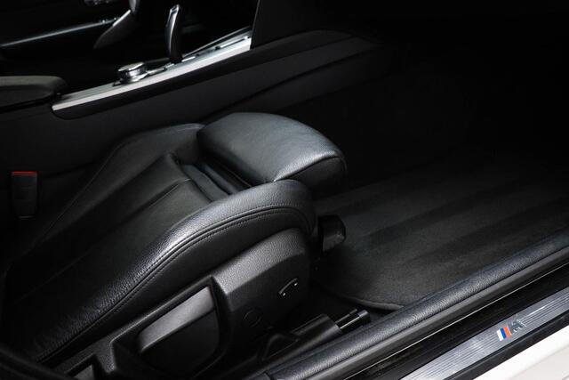 BMW 4-SERIE Gran Coupé 418i M-Sport High Executive | APPLE | LEDER | STOELVERWARMING | 19"