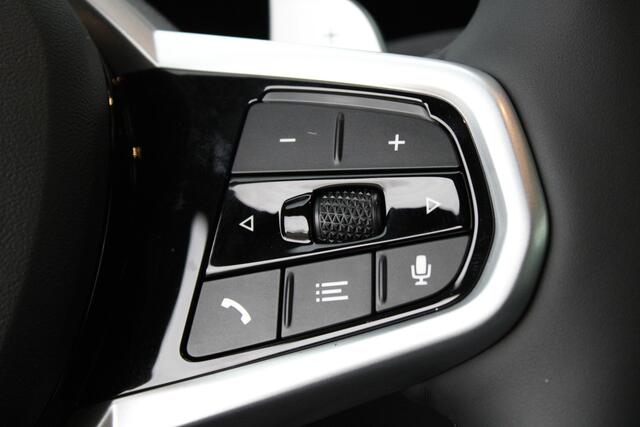 BMW 4-SERIE Coupé 420i High Executive M Sport Automaat / Schuif-kanteldak / Parking Assistant Plus / Comfort Access / M Sportonderstel / Live Cockpit Professional