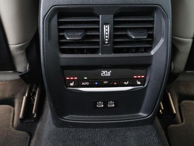 BMW 4-SERIE Gran Coupé 420i Edition Plus | Trekhaak | Stoelverwarming | Memory | Carplay | Leder | Navigatie | Camera | Achterbankverwarming | Keyless | Full LED | Sportstoelen