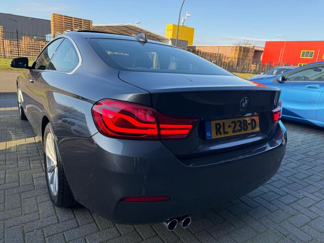 BMW 4-SERIE Coupé 420i High Executive | 1E EIGENAAR | 12MND GARANTIE | AUTOMAAT | SCHUIFDAK | DAB | LED | CARPLAY | LEDER | LMV | LANE |