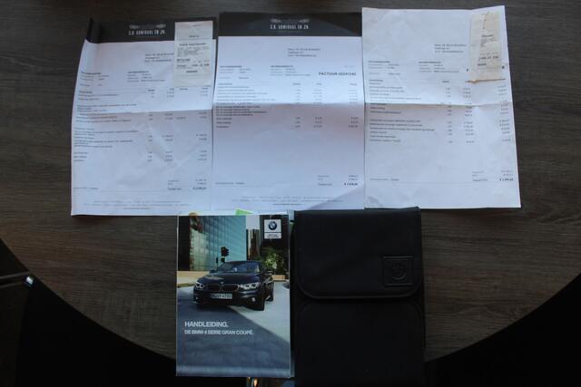 BMW 4-SERIE Gran Coupé 420i High Executive M-pakket/Panoramadak/Stoelverwarming/Head-Up display/Harman kardon/DAB/Lederen bekleding/Achteruitrijcamera/19 Inch