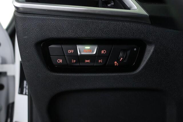 BMW 4-SERIE Cabrio 430i xDrive M-Sport / Opendak / Harman Kardon / ACC / HUD / Nekverwarming / 3D view / CarPlay