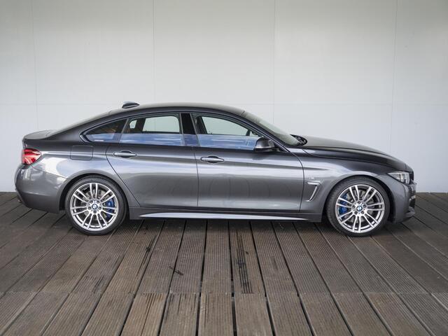 BMW 4-SERIE Gran Coupé 440i | M Sportpakket | Innovation Package | Stuurwielrand Verwarmd | Comfort Access | Stoelverwarming | Head-Up Display | 19''