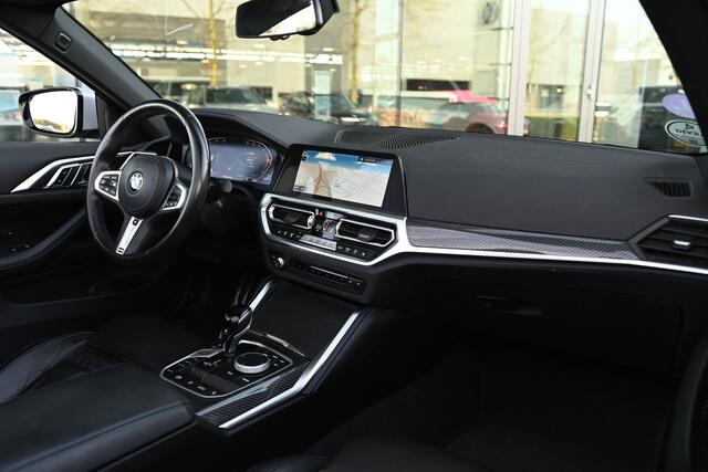 BMW 4-SERIE Cabrio 420i High Executive M Sport Automaat / Achteruitrijcamera / Air Collar / Stoelverwarming / Active Cruise Control / Ambiance verlichting / Stuurverwarming