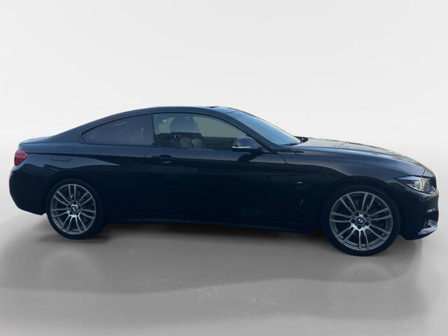 BMW 4-SERIE Coupé 420i High Executive | M-SPORT | SCHUIFDAK | 19" | NL-AUTO |