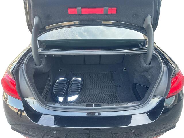 BMW 4-SERIE Coupé 420i High Executive | M-SPORT | SCHUIFDAK | 19" | NL-AUTO |