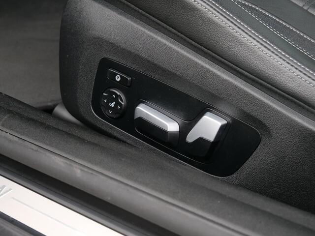 BMW 4-SERIE Cabrio 420i High Executive 184 Pk Automaat Navi / DAB / Apple Carplay / Leer / HUD / Windscherm / Nekverwarming