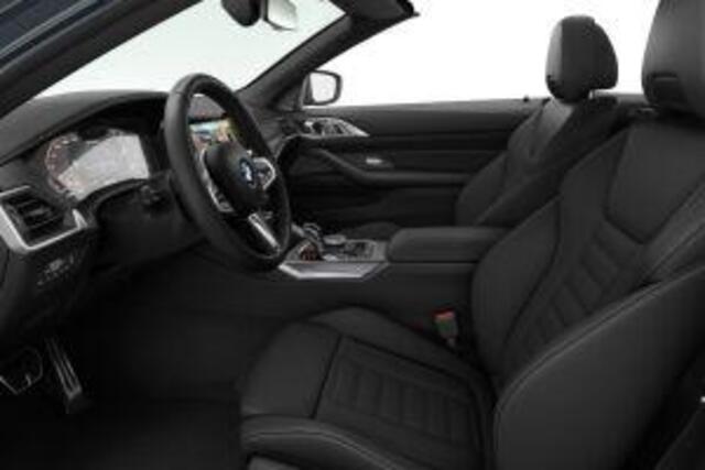 BMW 4-SERIE Cabrio M440i xDrive High Executive | Trekhaak | Driving Assistant Professional | Harman/Kardon | Nekverwarmer