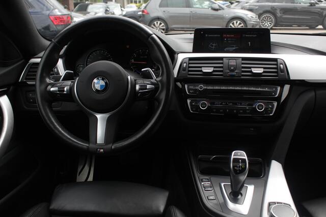 BMW 4-SERIE Gran Coupé 430i High Exe. M Sport / Schuifdak / Camera / Head-up / Harman Kardon / 19'' / Leder / Navigatie / Dodehoek / DAB / Stoelverwarming / Cruise Control